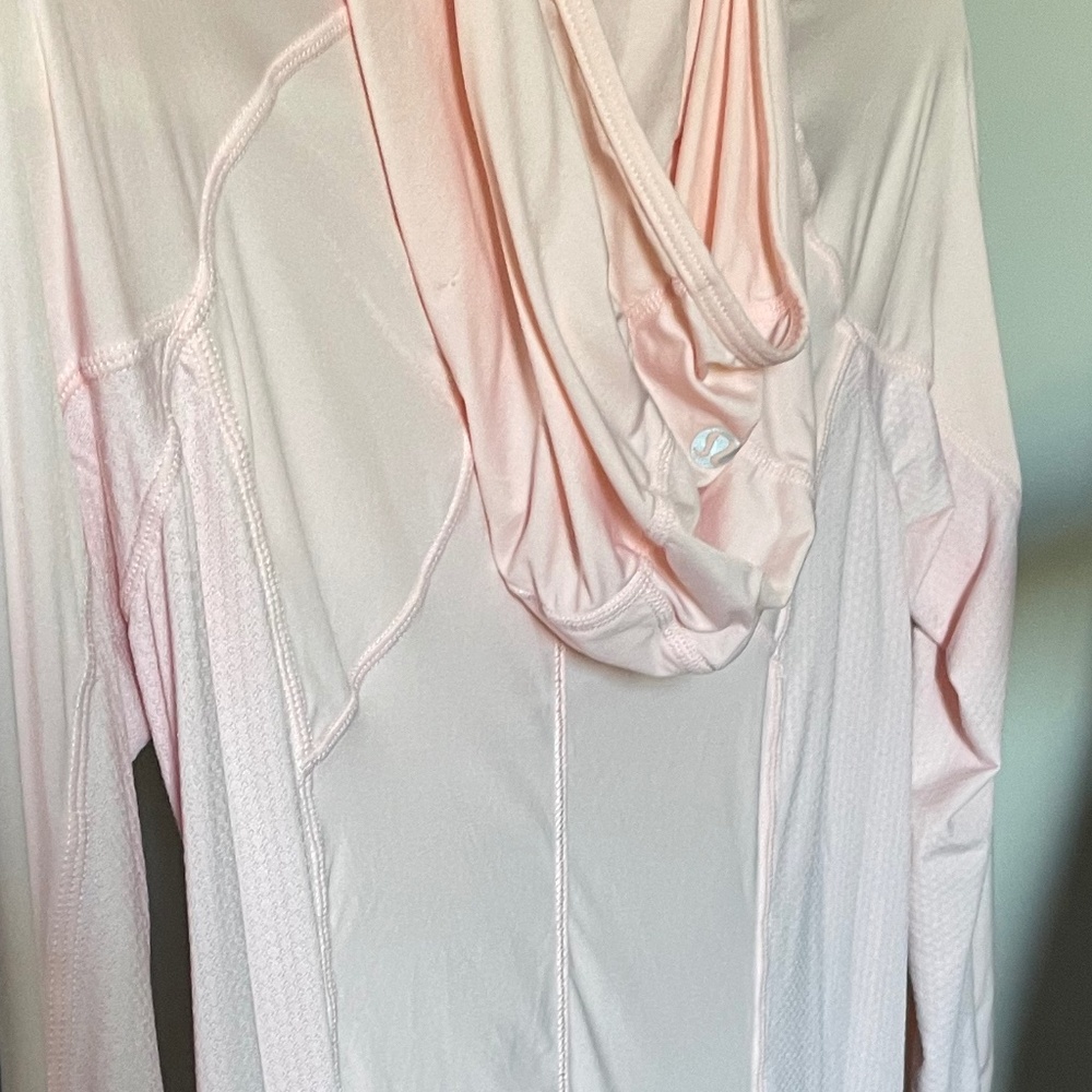 Lululemon Athletica long sleeve with hood size 6 in Pink color